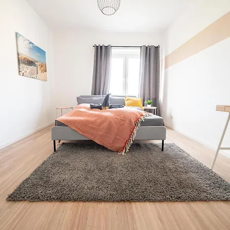 Fullhouse - Zwickau - R85 Apartments - Parking - 3 Beds - Nespresso Exterior photo