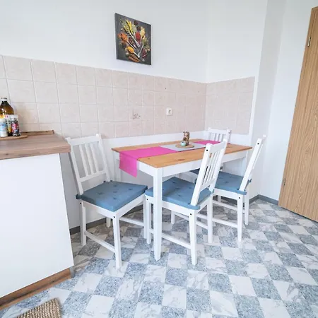 Fullhouse - Zwickau - R85 Apartments - Parking - 3 Beds - Nespresso Exterior photo