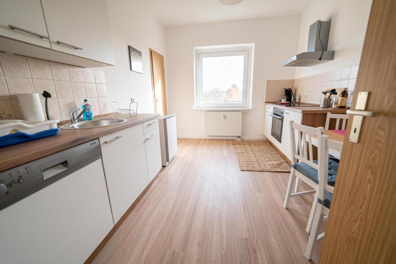 Fullhouse - - R85 - Parking - 3 Beds - Nespresso Apartment *