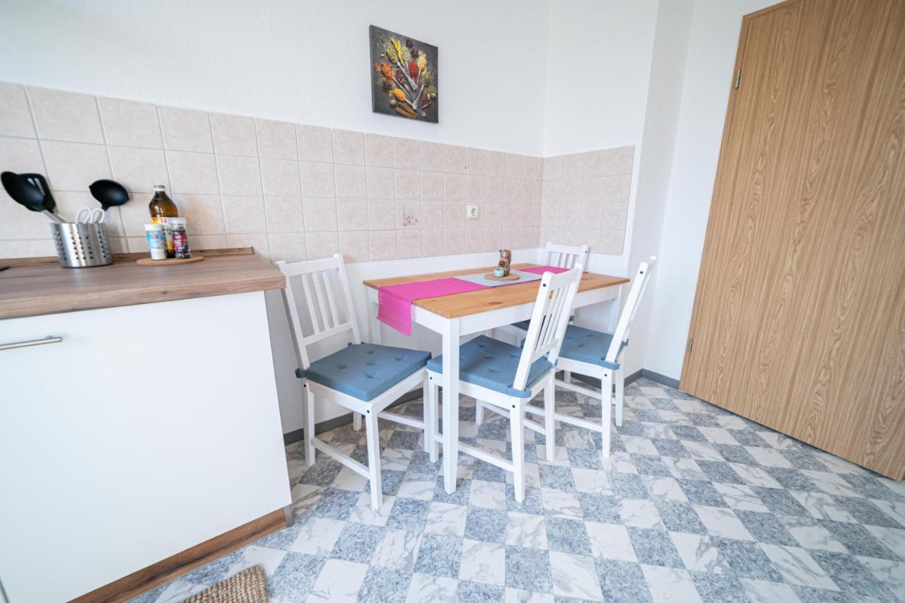Fullhouse - - R85 - Parking - 3 Beds - Nespresso Apartment Zwickau